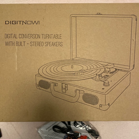 NIB Digitnow Turntable - Picture 1 of 5